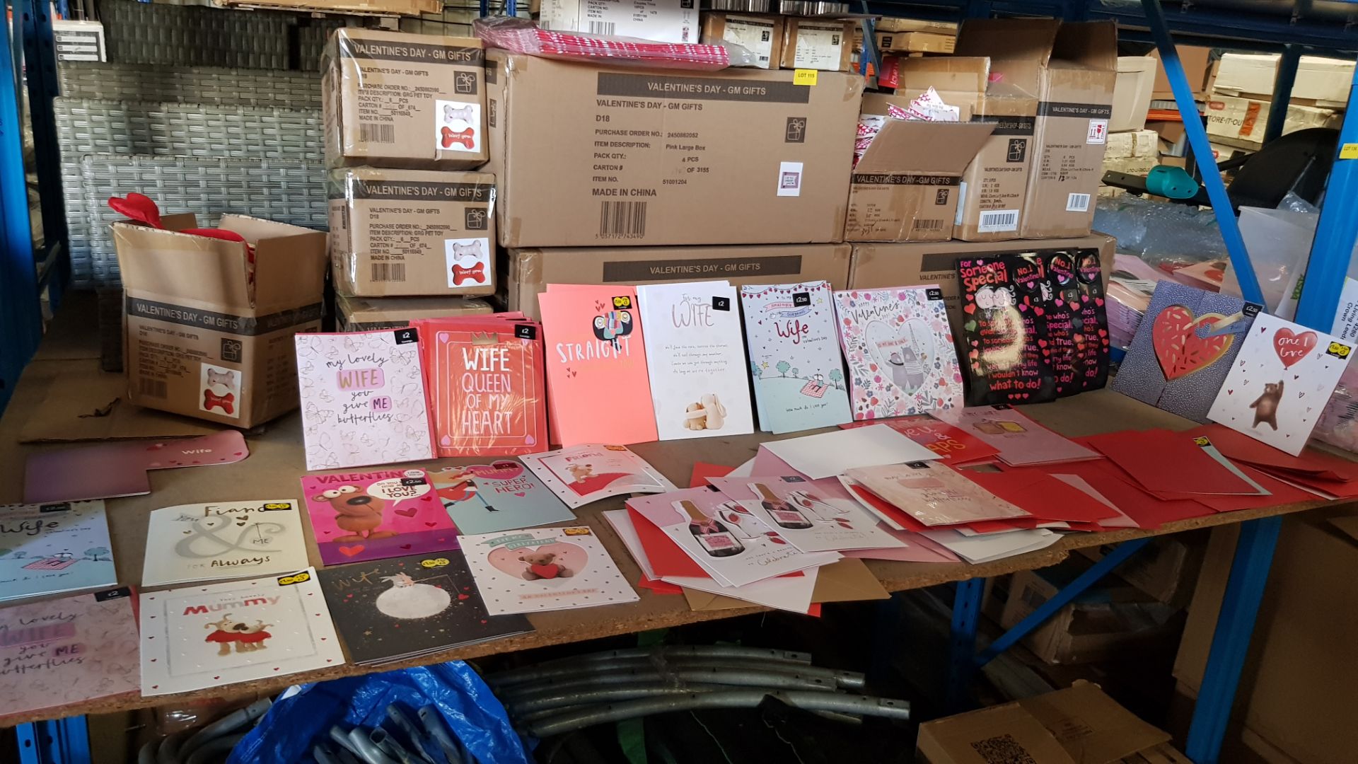(136/2F) A Quantity Of Mixed Greeting Cards & Envelopes RRP £1-£4 Each. To Include Valentine & Bi... - Image 10 of 28