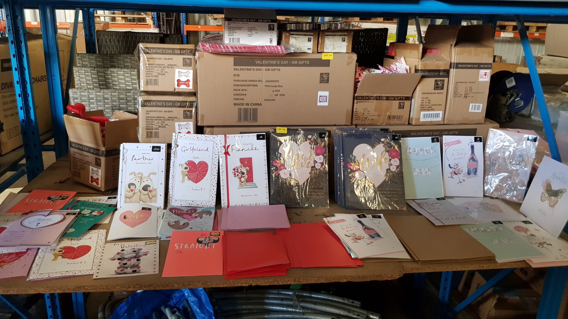(136/2F) A Quantity Of Mixed Greeting Cards & Envelopes RRP £1-£4 Each. To Include Valentine & Bi... - Image 4 of 28