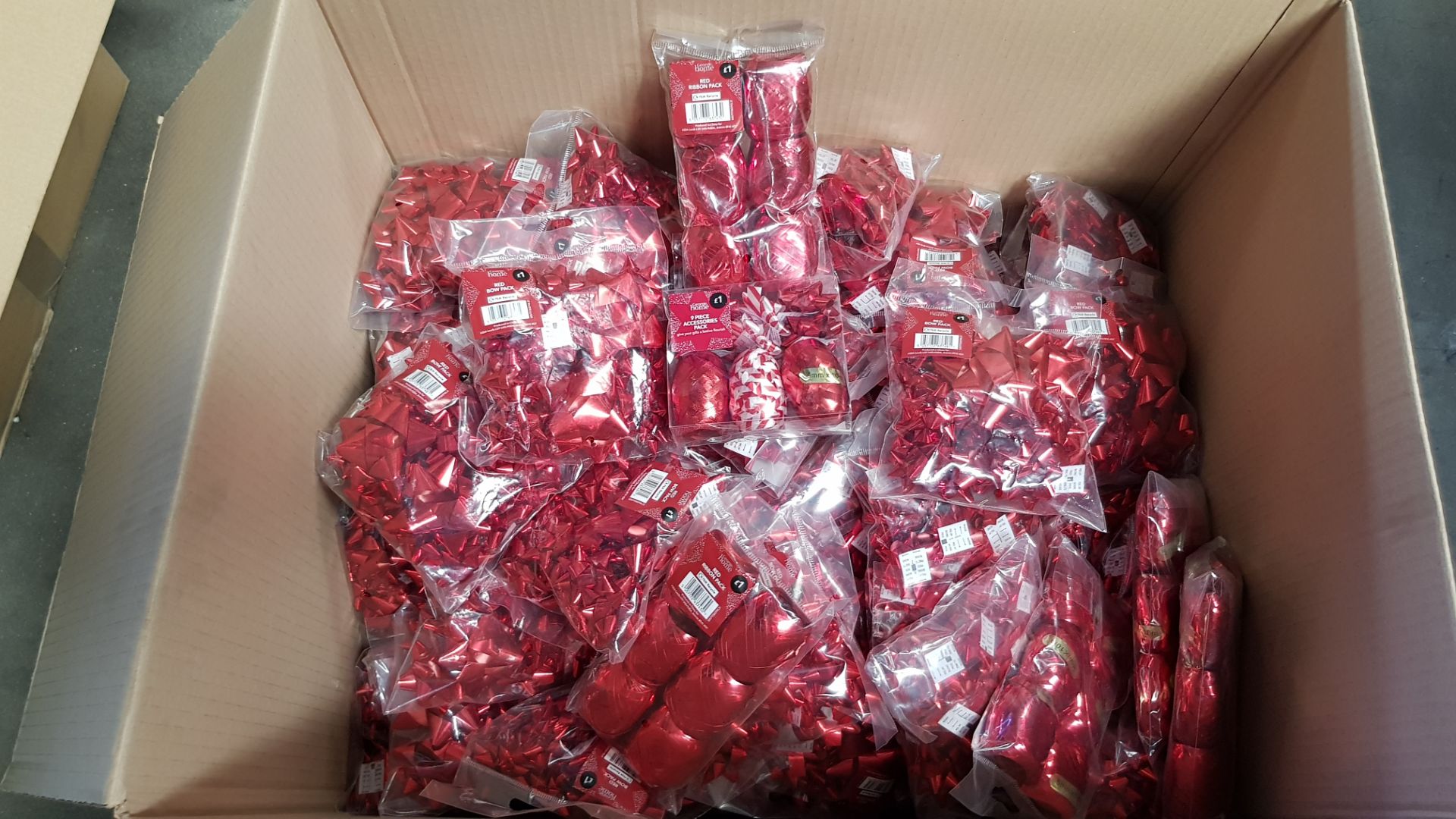 (44/1E) Lot RRP £92. Approx. 92x Bow & Ribbon Packs RRP £1 Each. (Approx. 86x Red Bow Pack, 5x Red.. - Image 3 of 6