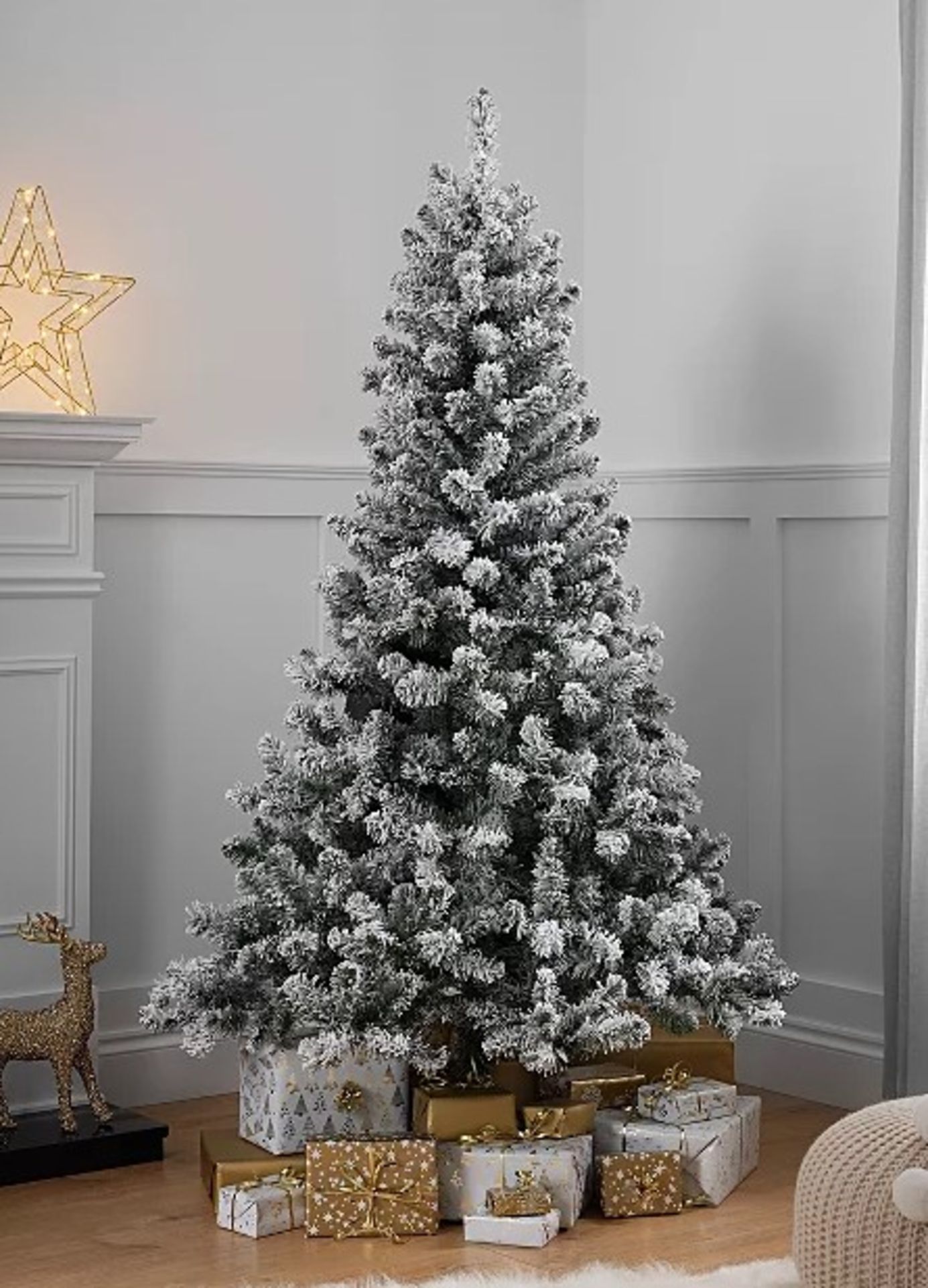 (30/1C) 3x Items – Lot RRP £105. 1x 6ft Pine Cone & Berry Tree RRP £35. 1x 6ft Snowy Tree RRP £35... - Image 2 of 4