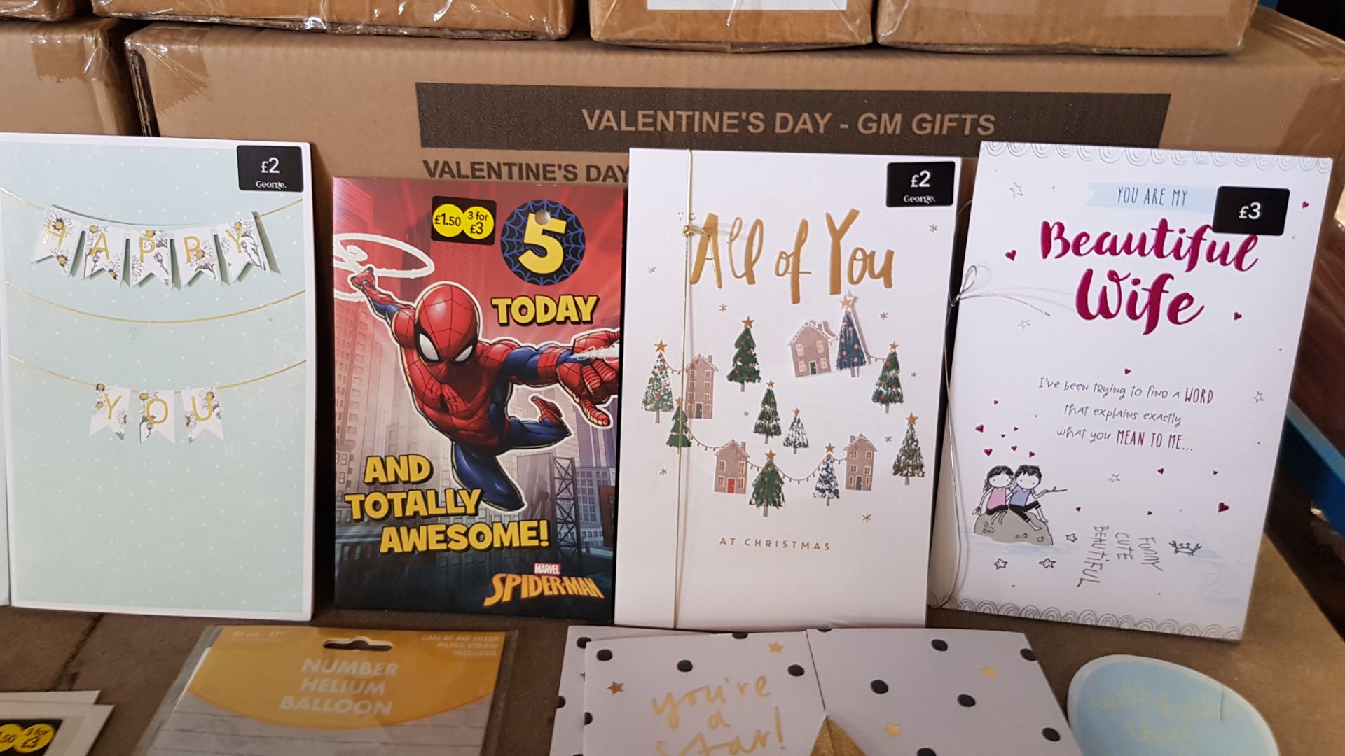 (136/2F) A Quantity Of Mixed Greeting Cards & Envelopes RRP £1-£4 Each. To Include Valentine & Bi... - Image 15 of 28