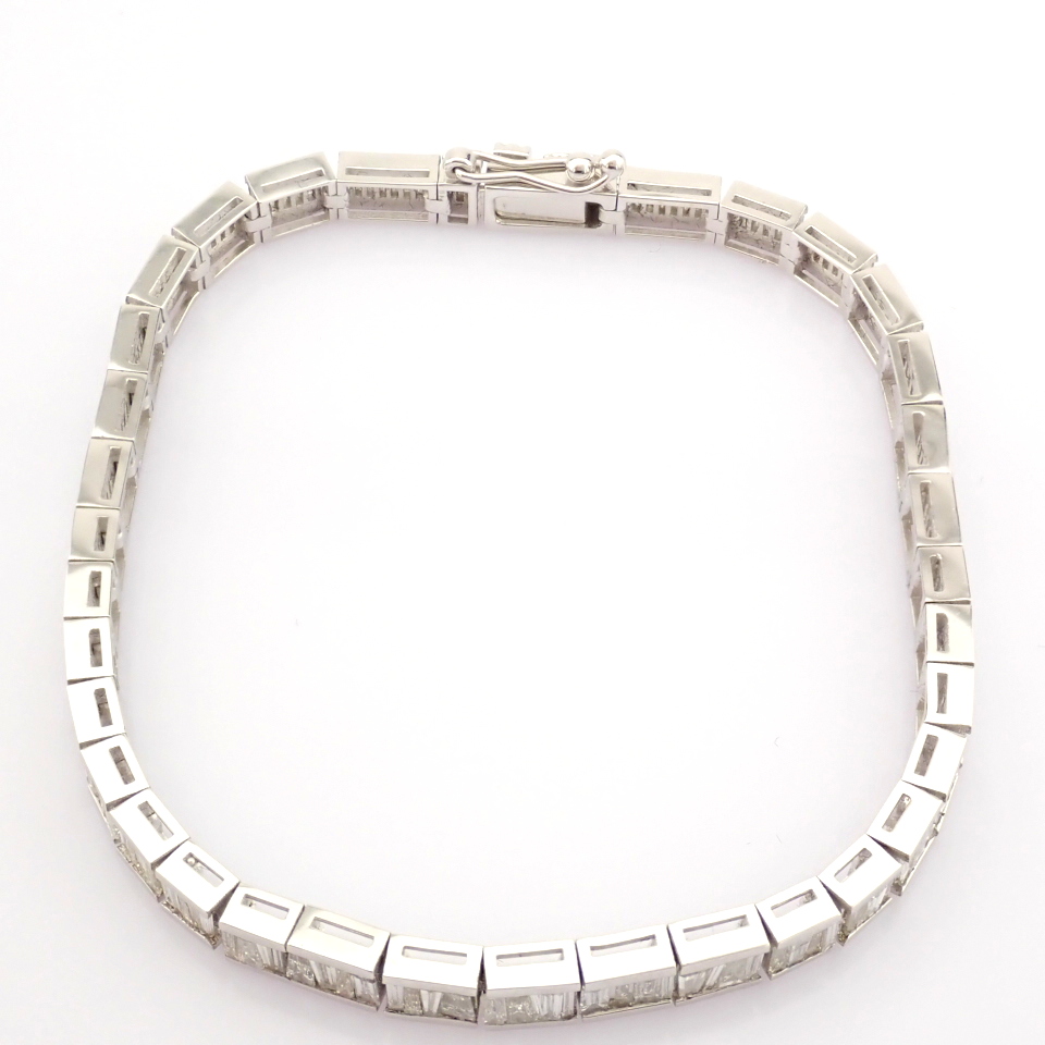 Certificated 14K White Gold Diamond Bracelet (Total 3.19 ct Stone) - Image 2 of 8