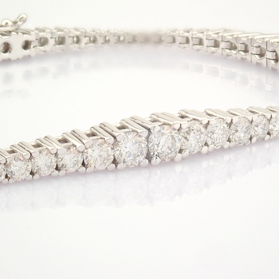 Certificated 14K White Gold Diamond Bracelet (Total 3.9 ct Stone) - Image 3 of 13