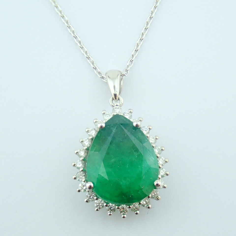 Certificated 14K White Gold Diamond & Emerald Necklace / Total 5.28 ct - Image 9 of 12
