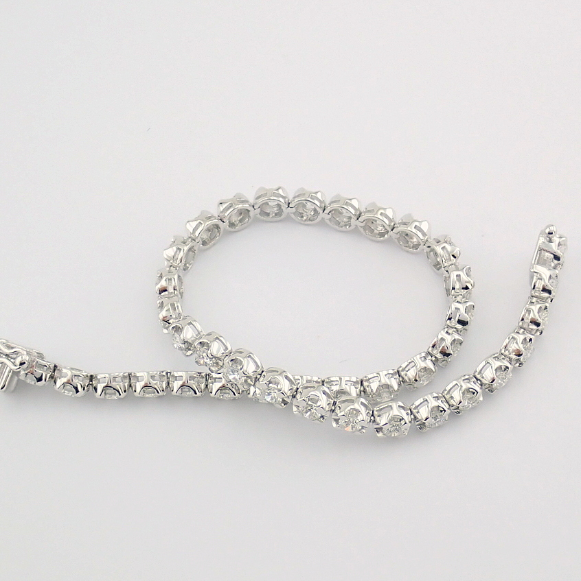 Certificated 18K White Gold Diamond Bracelet / Total 2.44 ct - Image 14 of 20