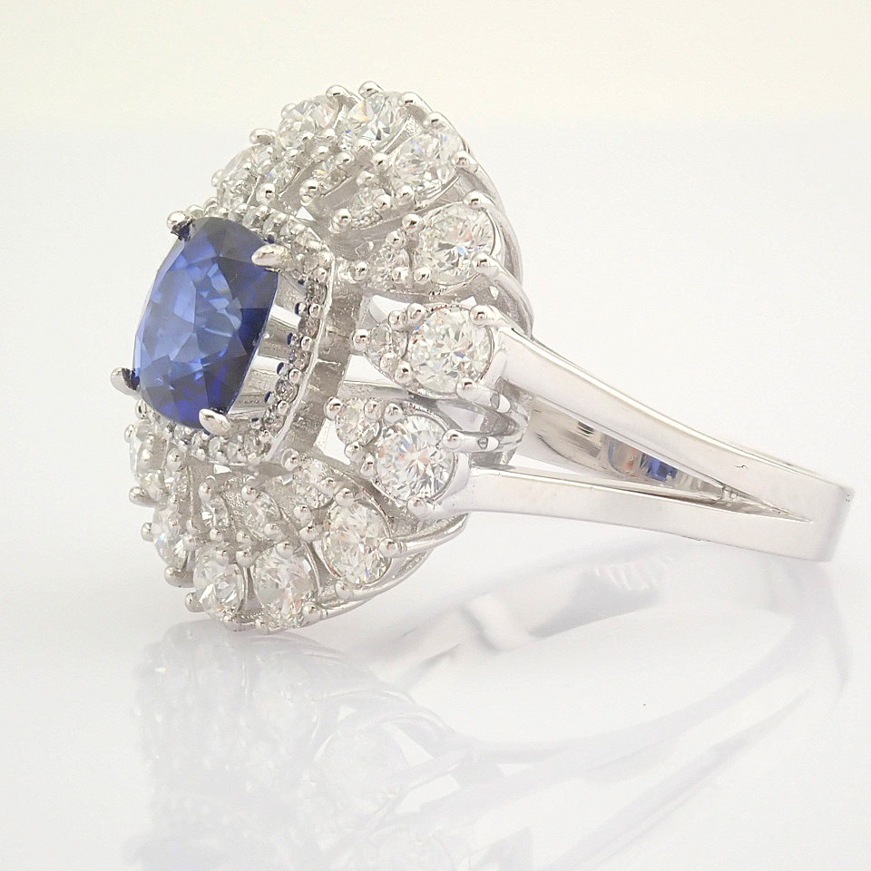 Certificated 14K White Gold Diamond & Sapphire Ring (Total 3.17 ct Stone) - Image 3 of 9