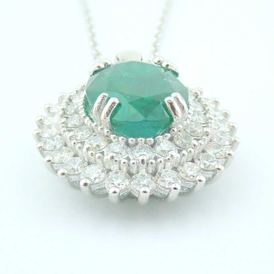 Certificated 14K White Gold Diamond & Emerald Necklace / Total 2.8 ct - Image 4 of 11