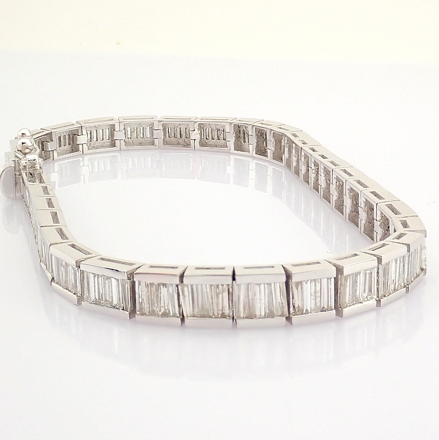 Certificated 14K White Gold Diamond Bracelet (Total 3.19 ct Stone) - Image 4 of 8