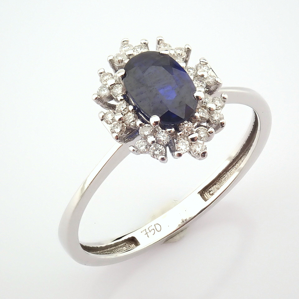 Certificated 18K White Gold Diamond & Sapphire Ring / Total 0.7 ct - Image 2 of 6