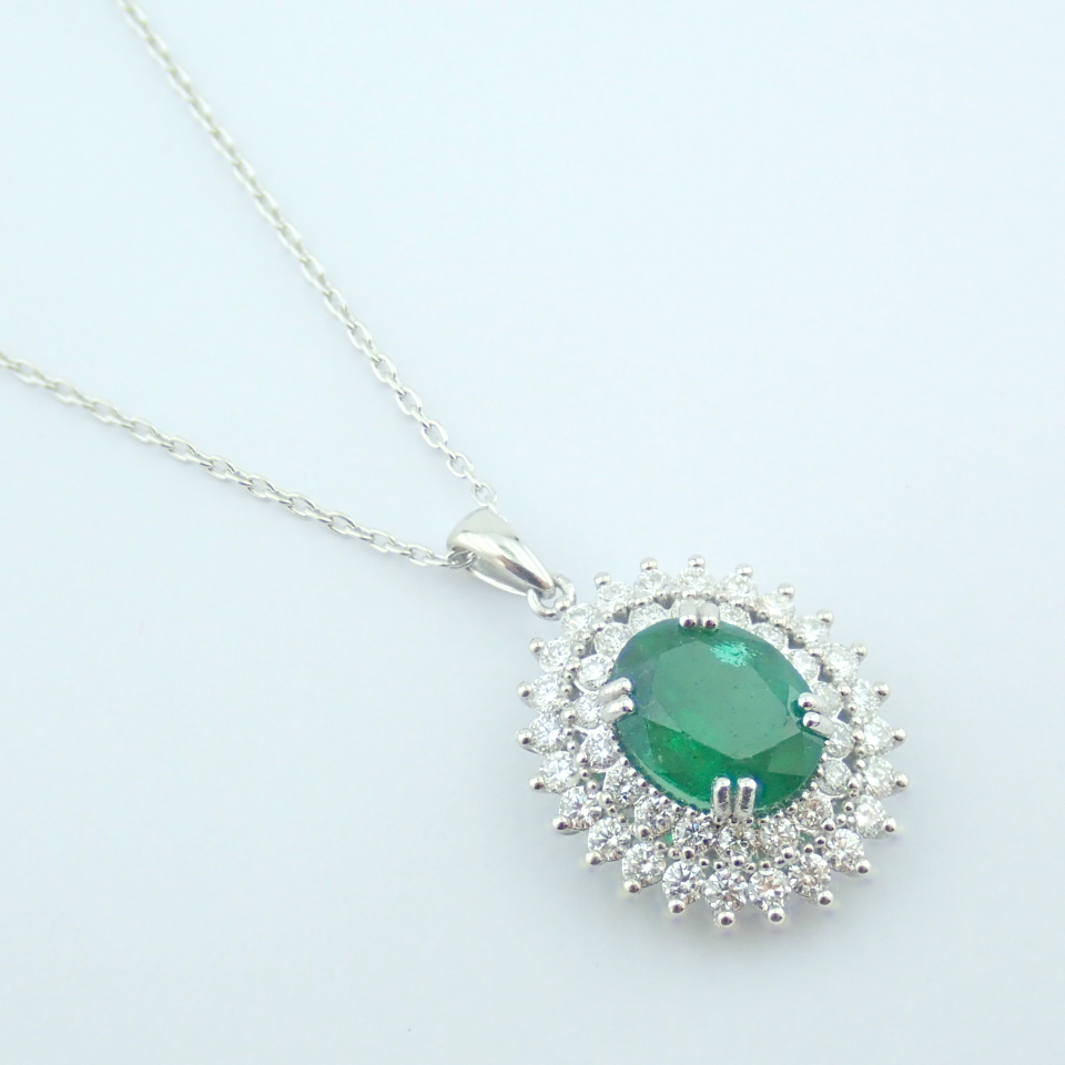 Certificated 14K White Gold Diamond & Emerald Necklace / Total 2.8 ct - Image 8 of 11
