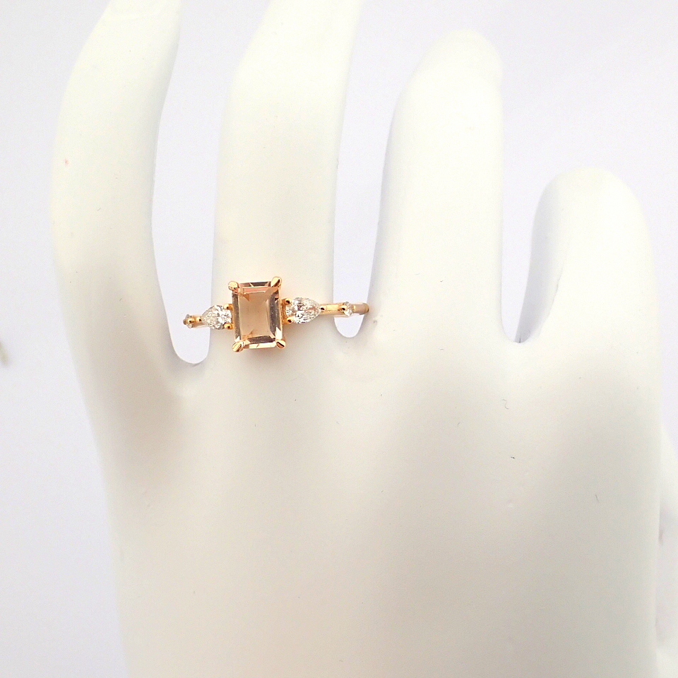 Certificated 14k Rose/Pink Gold Diamond & Pear Diamond Ring (Total 0.98 ct Stone) - Image 2 of 10
