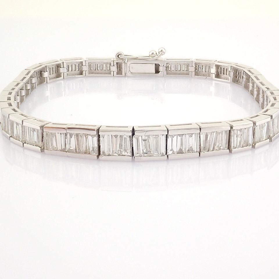 Certificated 14K White Gold Diamond Bracelet (Total 3.19 ct Stone)