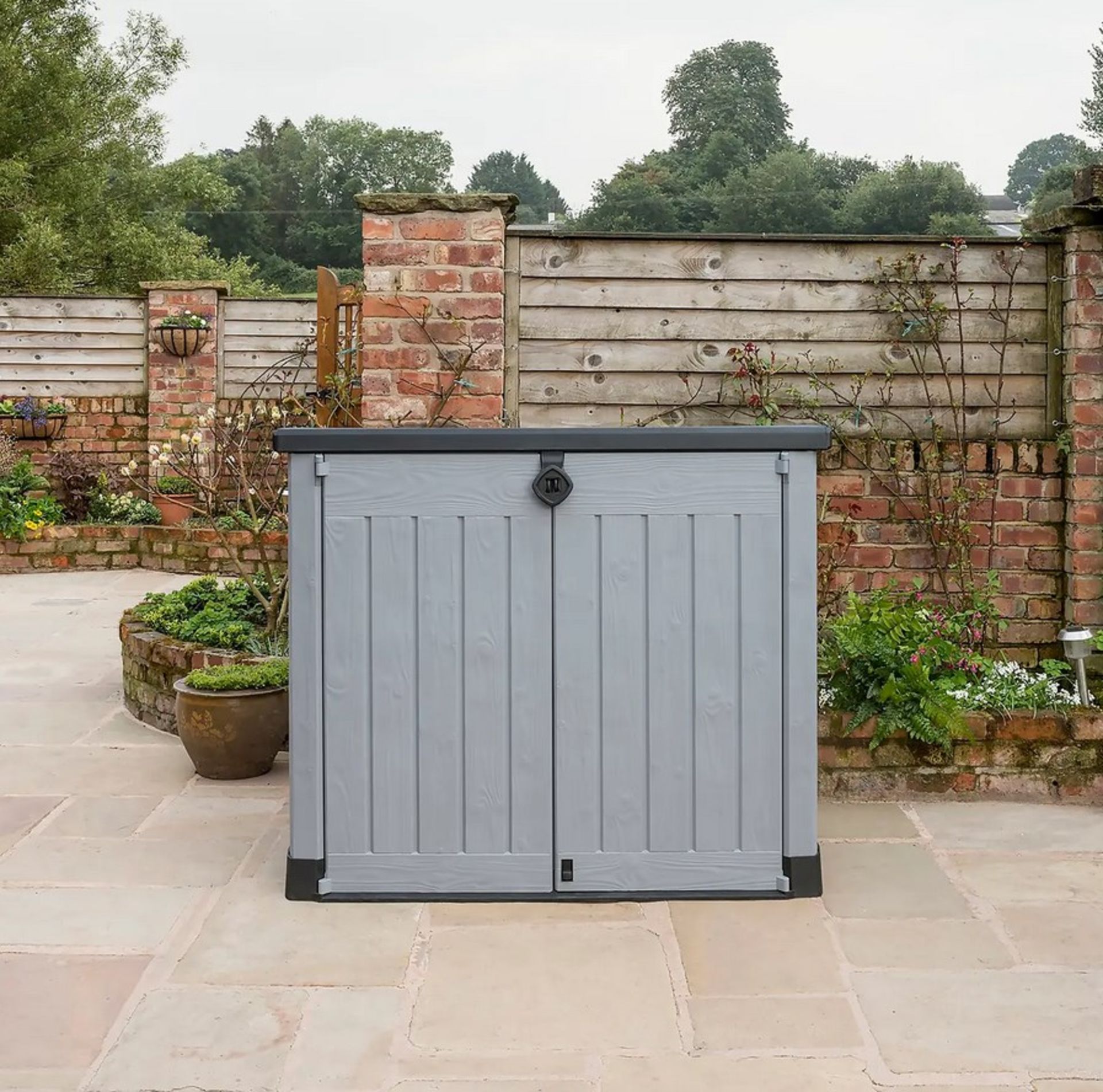 (38/Mez/P9) RRP £190. Keter Store It Out Ace Grey/Black Outdoor Garden Shed. 1200L Capacity. Eleg...