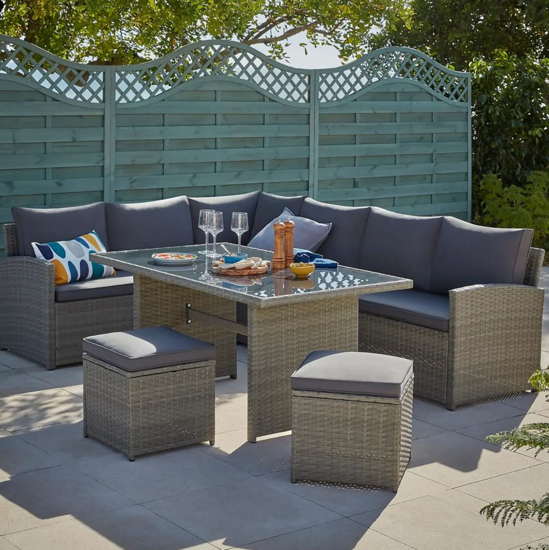 (16/Mez/P14) RRP £850. Matara Grey Rattan Corner Garden Sofa Set. Ideal For Both Indoor And Outdo... - Image 2 of 7