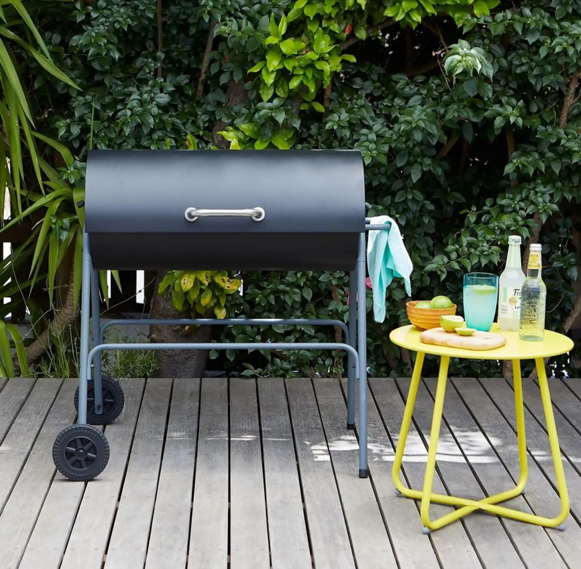 (54/Mez/1C) Lot RRP £140. 2x Texas Oil Drum Charcoal BBQ RRP £70 Each. Can Cook Up to 20 Burgers...