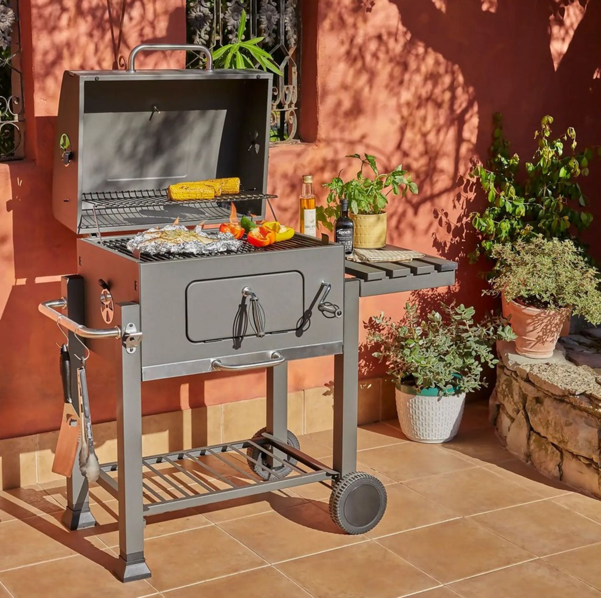 (58/Mez/P2) RRP £180. Texas Franklin Charcoal BBQ. Grid In Grid System For Easy Removal Of Centra...