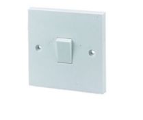 100 x White Single Light Switch 1 Gang 2 Way COO65