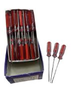 Box of 30 x Screwdrivers