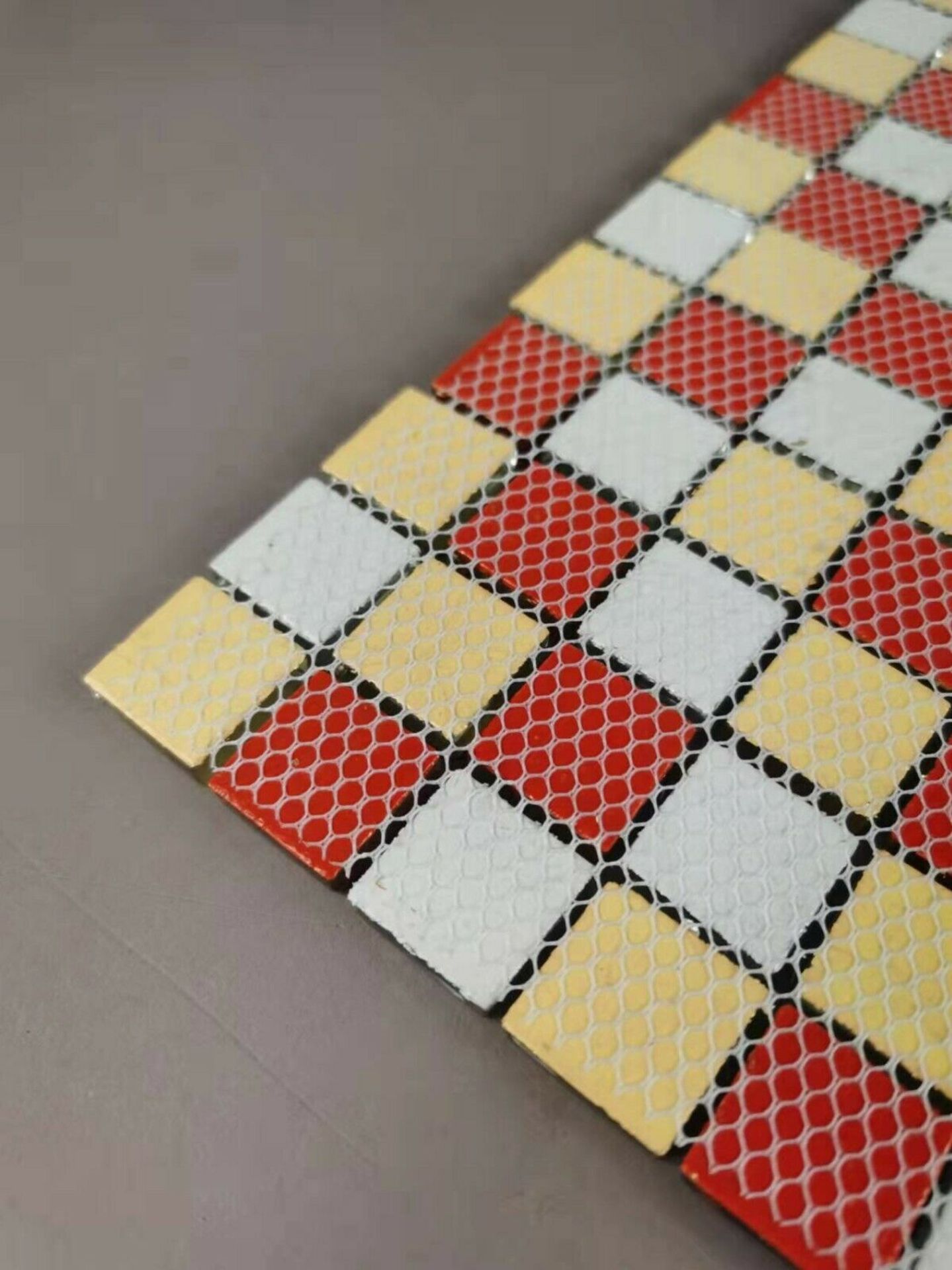 Stock Clearance High Quality Glass/Stainless Steel Mosaic Tiles - 11 Sheets - One Square Metre - Image 4 of 4