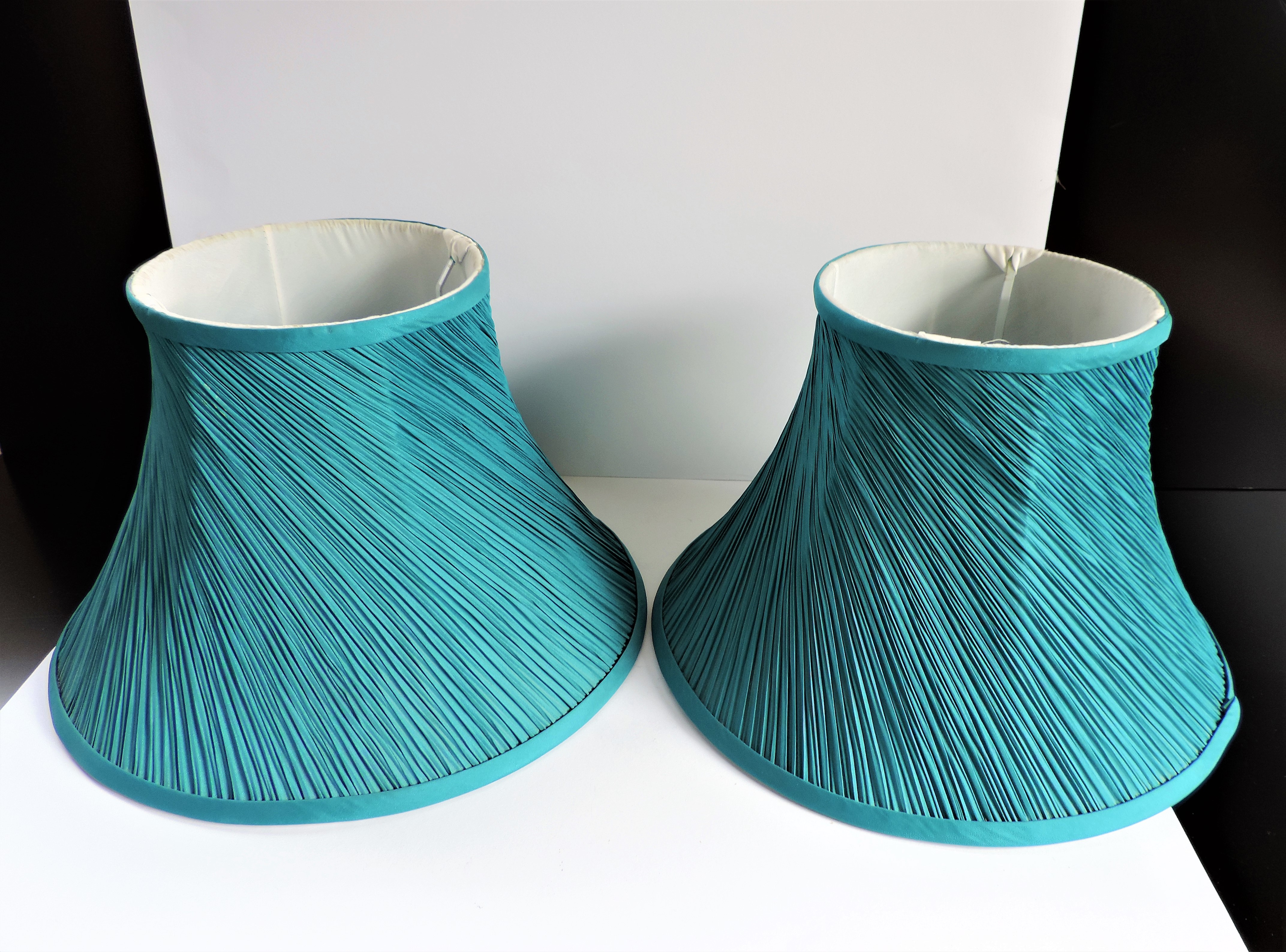 Pair of Hand Made Pleated Pure Silk Lamp Shades - Bild 4 aus 4