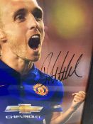 Signed framed image of 'Darren Fletcher' playing for Manchester United Football Club with COA
