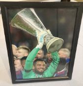 Signed framed image of 'Sergio Romero' playing for Manchester United Football Club with COA