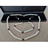 Pearl Necklace Bracelet and Earrings Set RRP £55.99