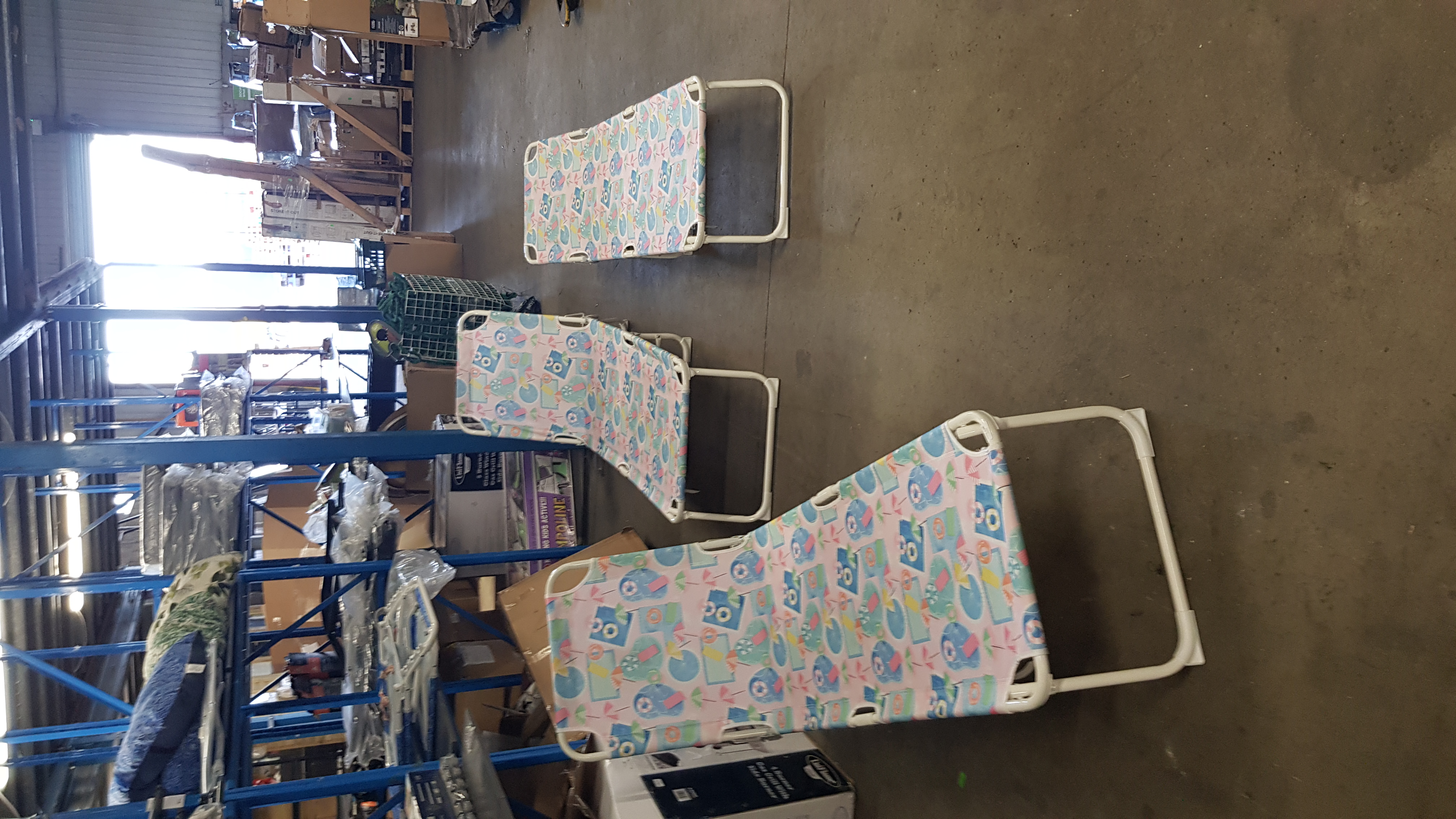 Title: (136/7M) Lot RRP £90. 3x Blue Pool Print Sun Lounger RRP £30 Each. Dimensions: (26x 55.5x - Image 5 of 8