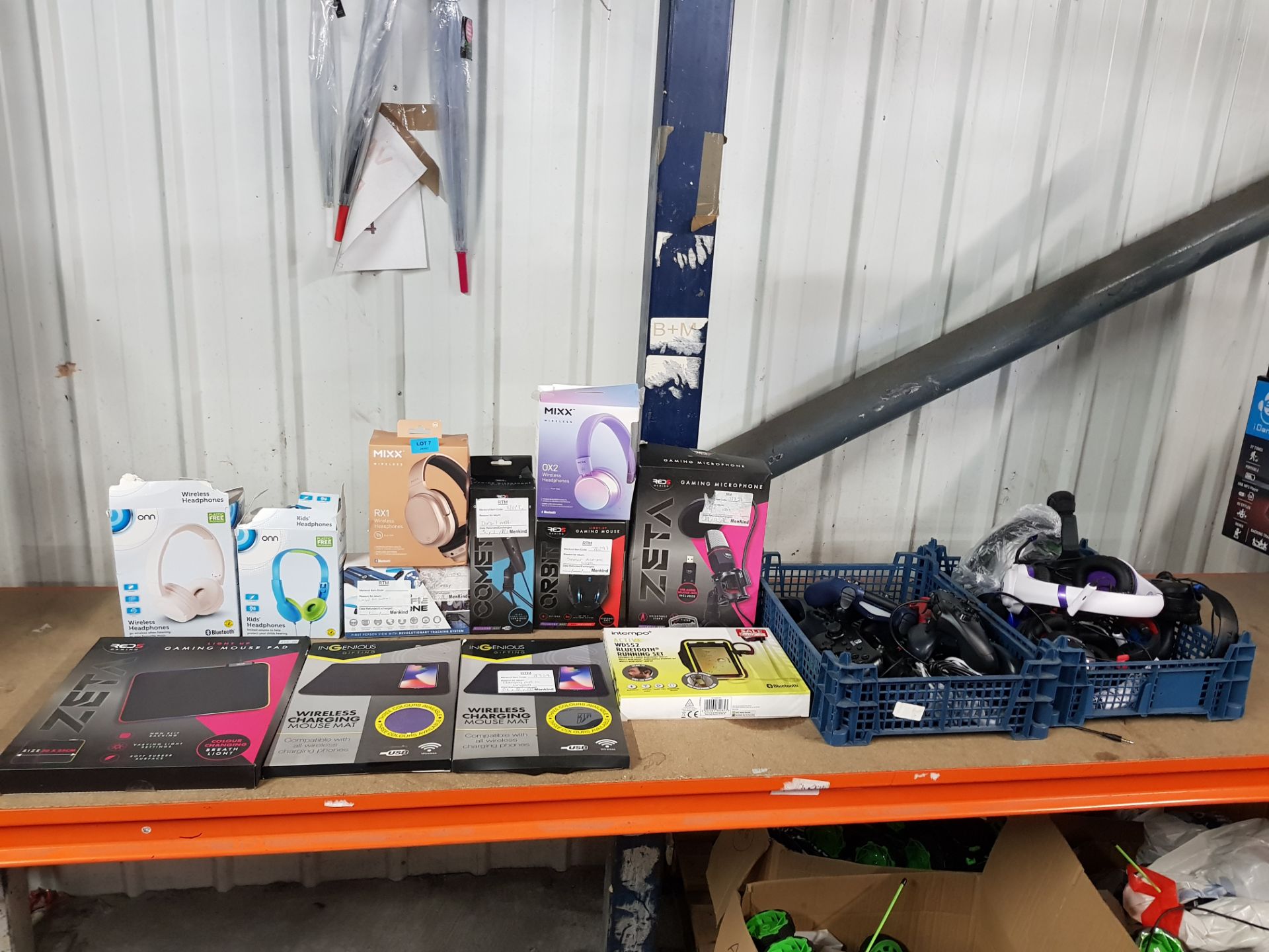 Title: (7/10G) Lot RRP £343. Approx 28x Items. 1x Red5 Gaming Zeta Light Up Gaming Mouse Pad RRP £ - Image 10 of 25