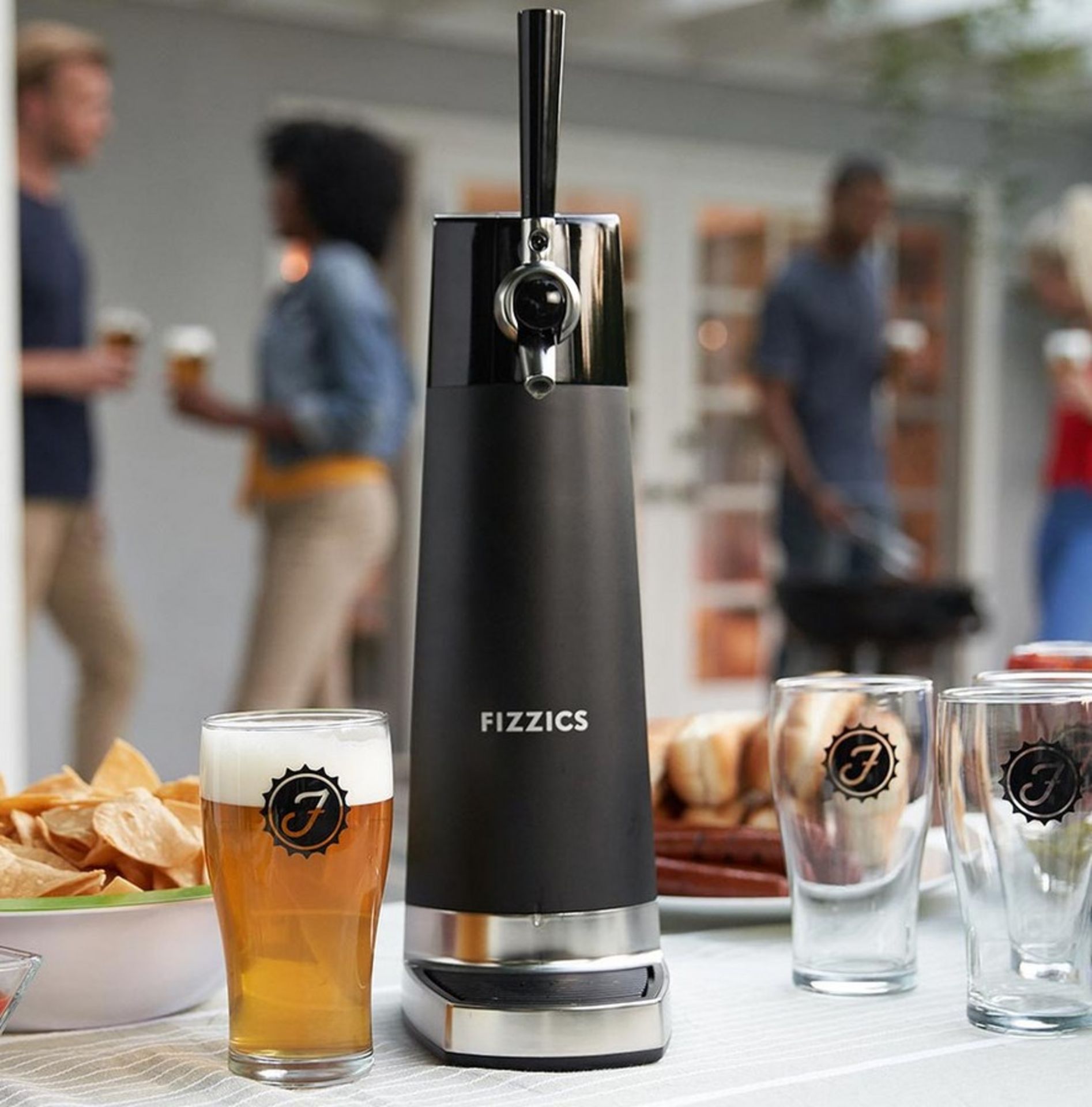Title: (16/10H) RRP £129. Fizzics Draft Pour Home Beer Tap. Get Draft Beer From A Can Or A Bottle.