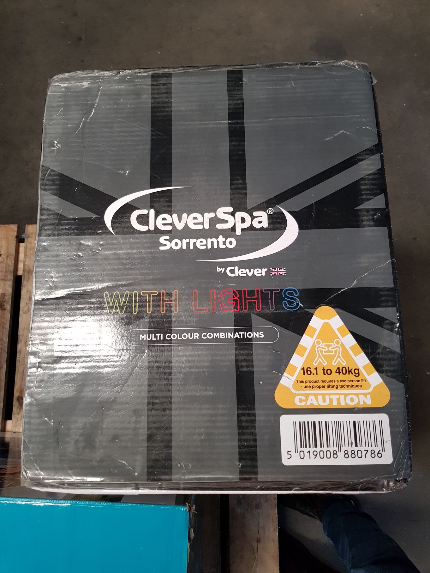 (42/Mez/P8) RRP £580. CleverSpa Sorrento Slate Print Portable Spa. 140 Powerful Massaging Bubble... - Image 6 of 6