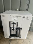 John Lewis Pump Espresso Coffee Machine With Integrated Milk System. RRP £100 - Grade U