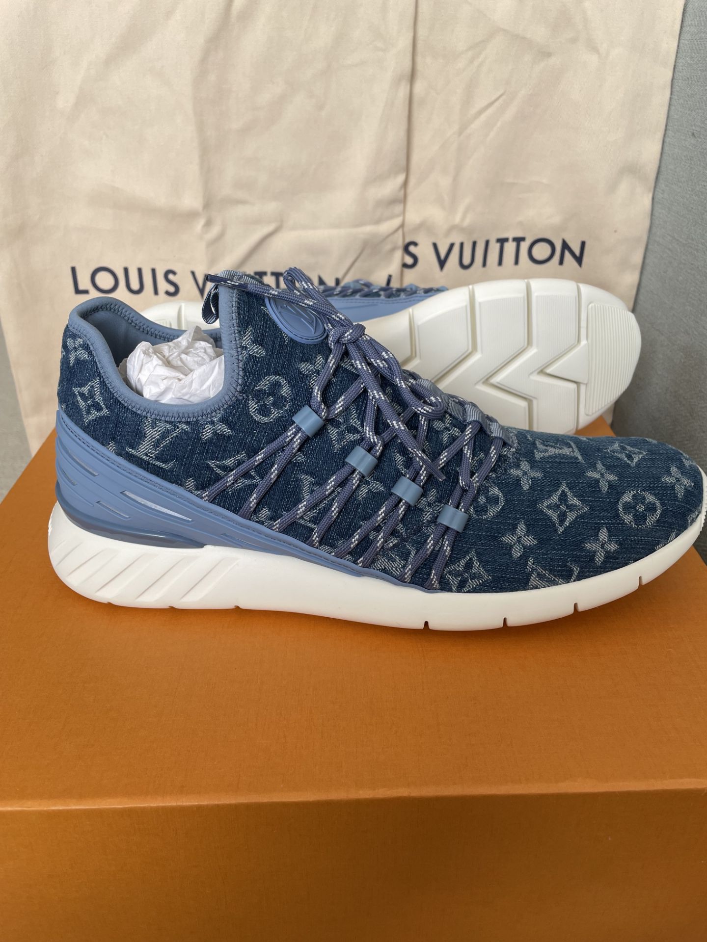 Louis Vuitton Fast Line Sneakers 9.5