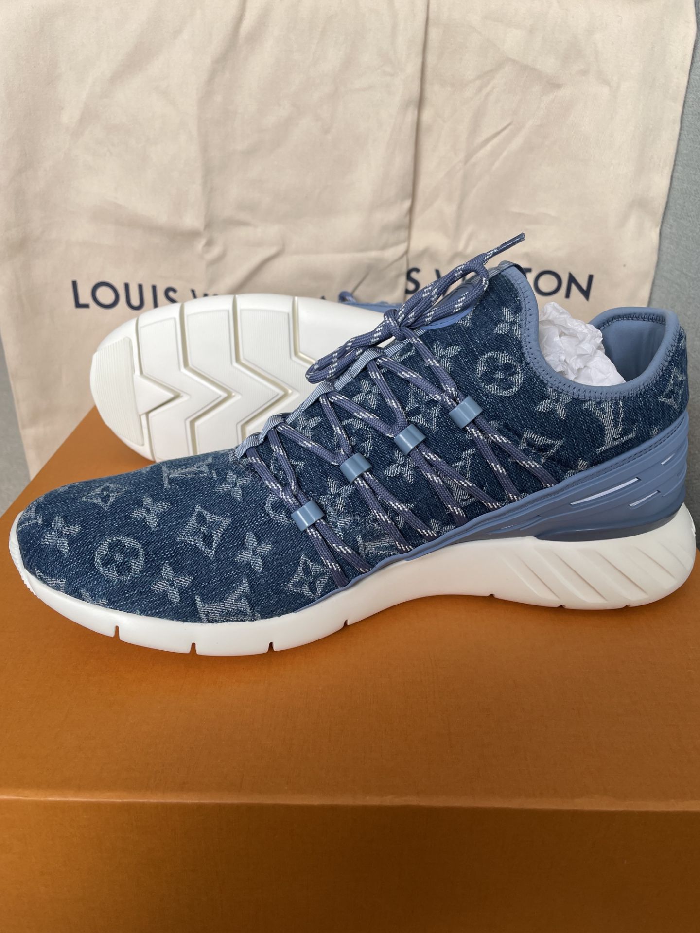 Louis Vuitton Fast Line Sneakers 9.5 - Image 2 of 7