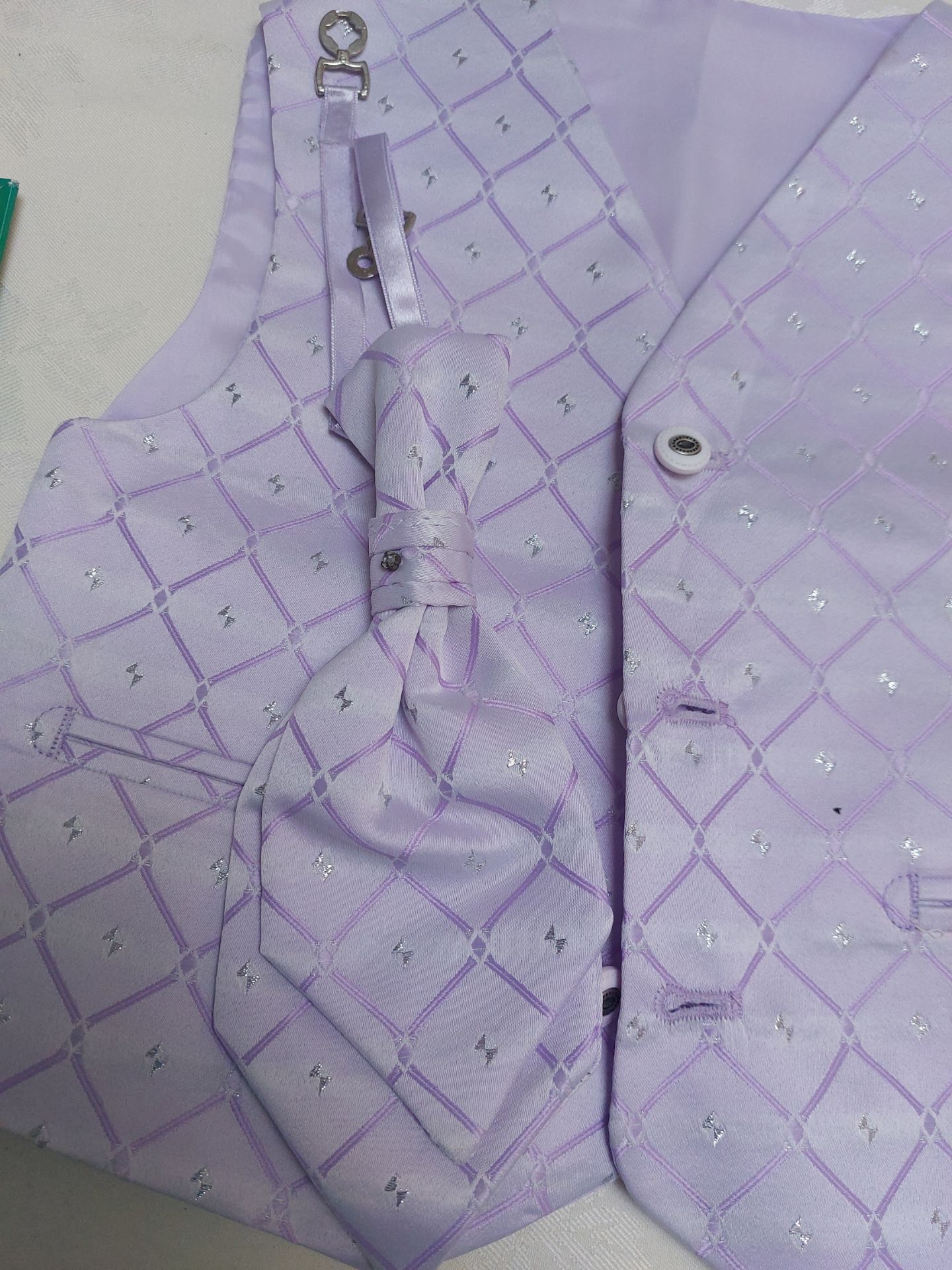 Lilac Waistcoat and Cravat, Age 2 - 4 - Image 2 of 4