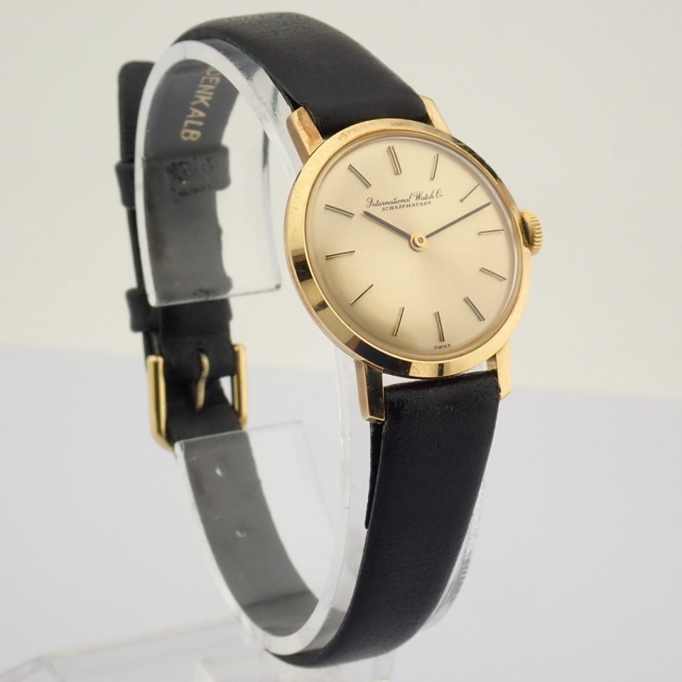 Title: IWC / Schaffhausen 18K - Lady's Yellow gold Wrist WatchDescription: Brand : IWC Model : - Bild 8 aus 12