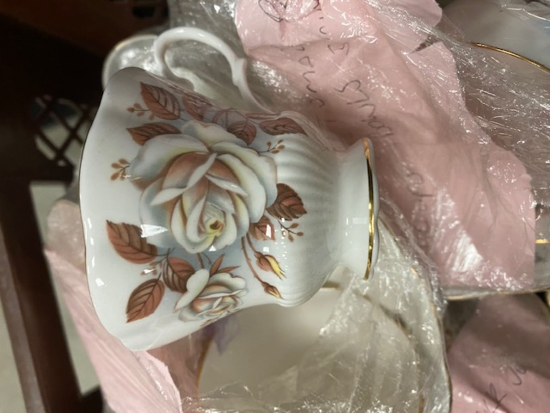 Lot 83. Selection of Vintage China - Image 3 of 5