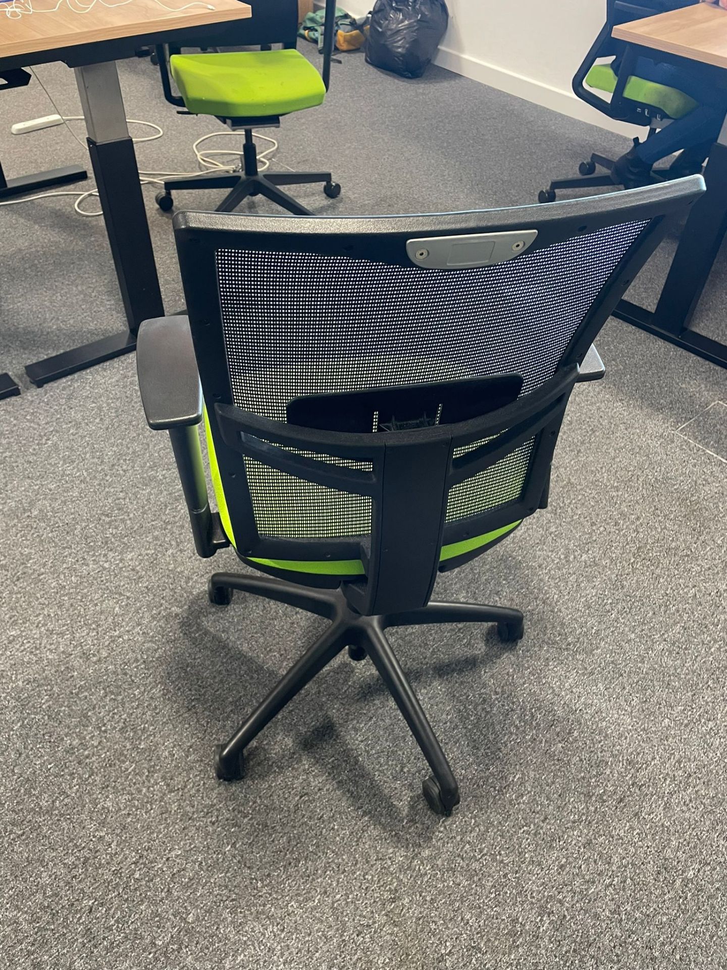 1 x Adjustable Swivel Chair - Image 2 of 2