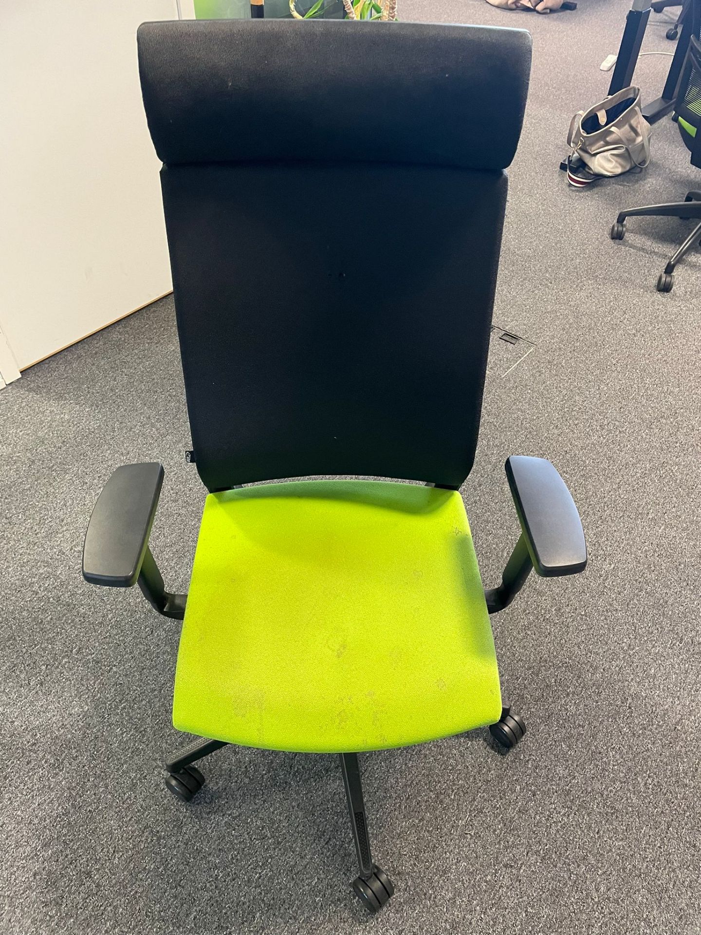 1 x Adjustable Swivel Chair
