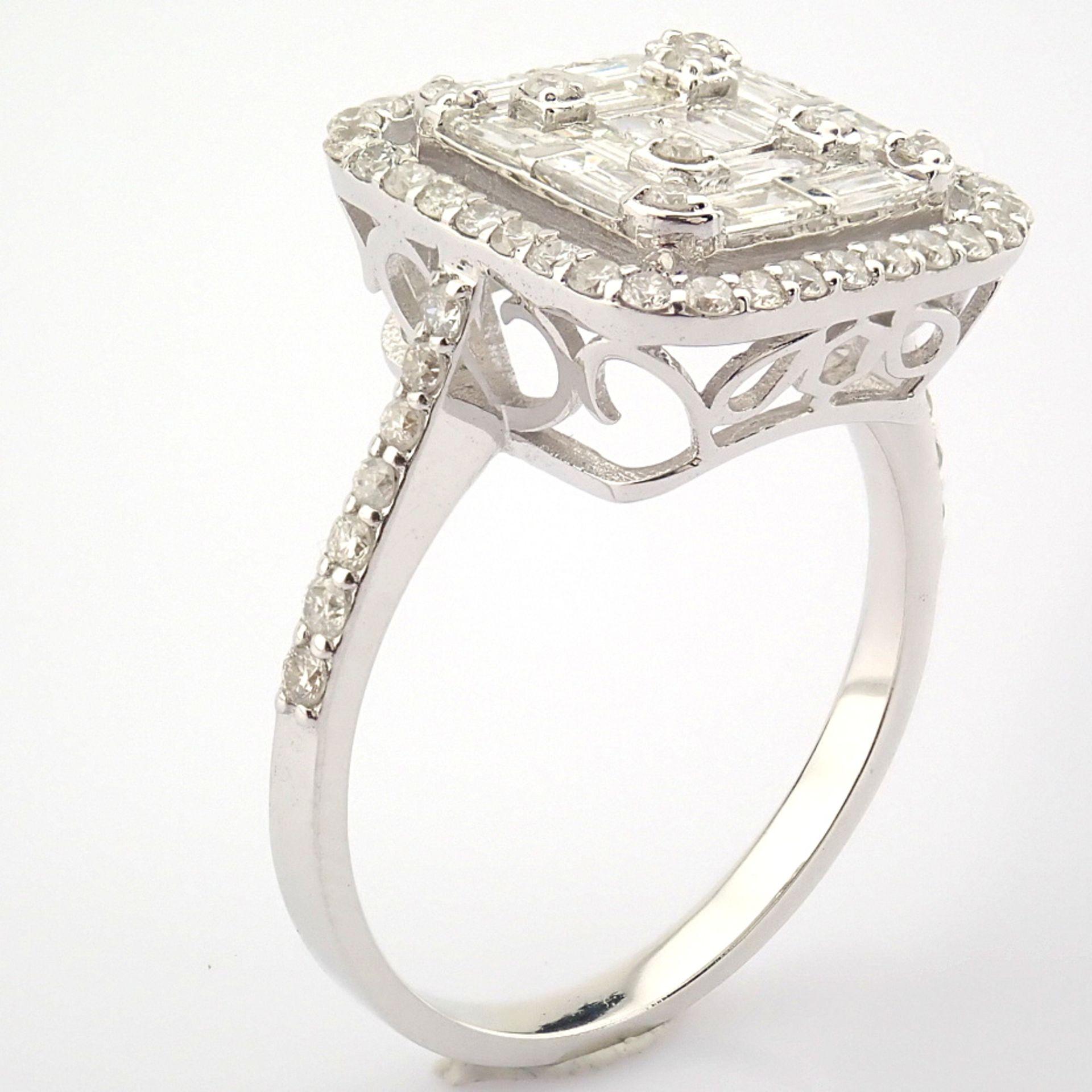 Certificated 14K White Gold Diamond Ring / Total 0.99 ct - Image 2 of 5