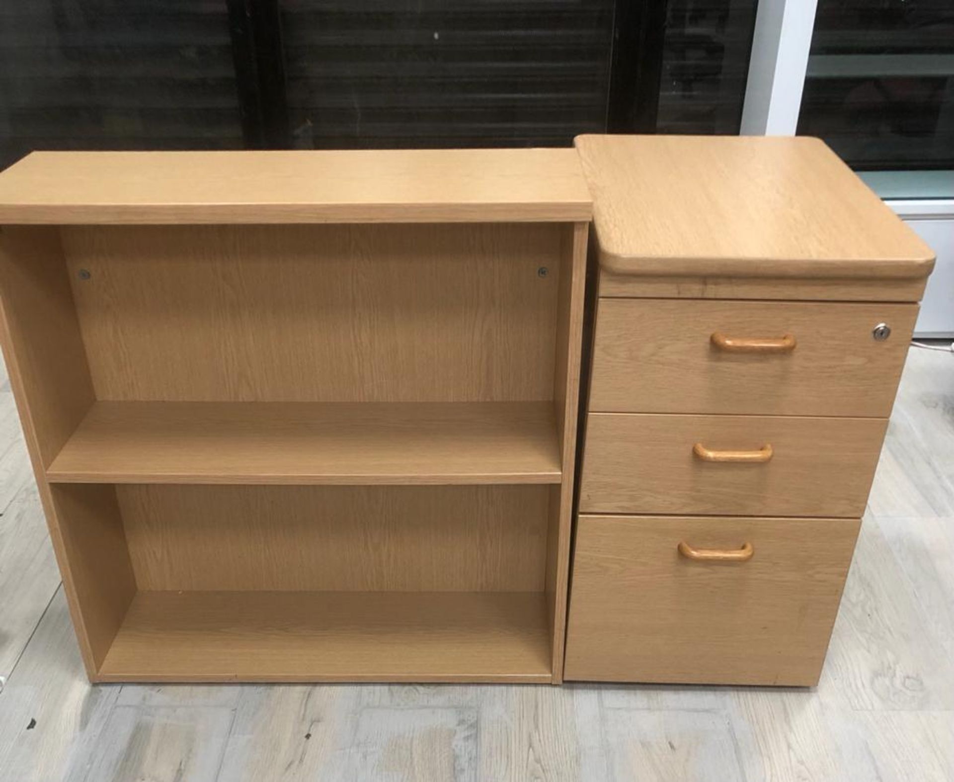 5 Filling Cabinet With 5 Bookshelves