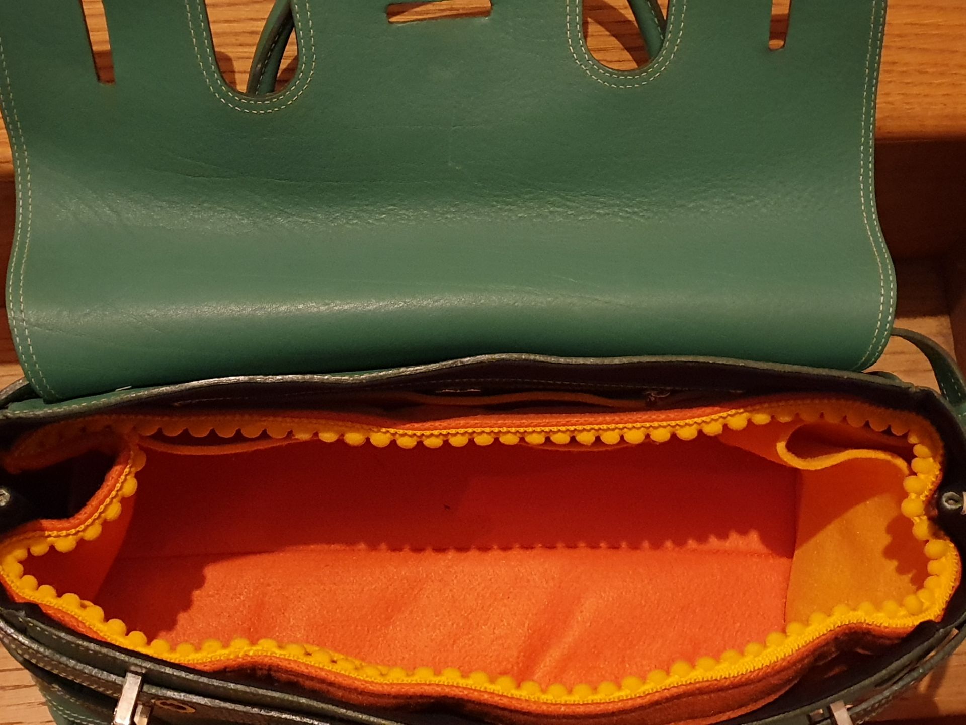 Luella Bartley Vintage 'Giselle' Green Leather Bag - Image 8 of 14