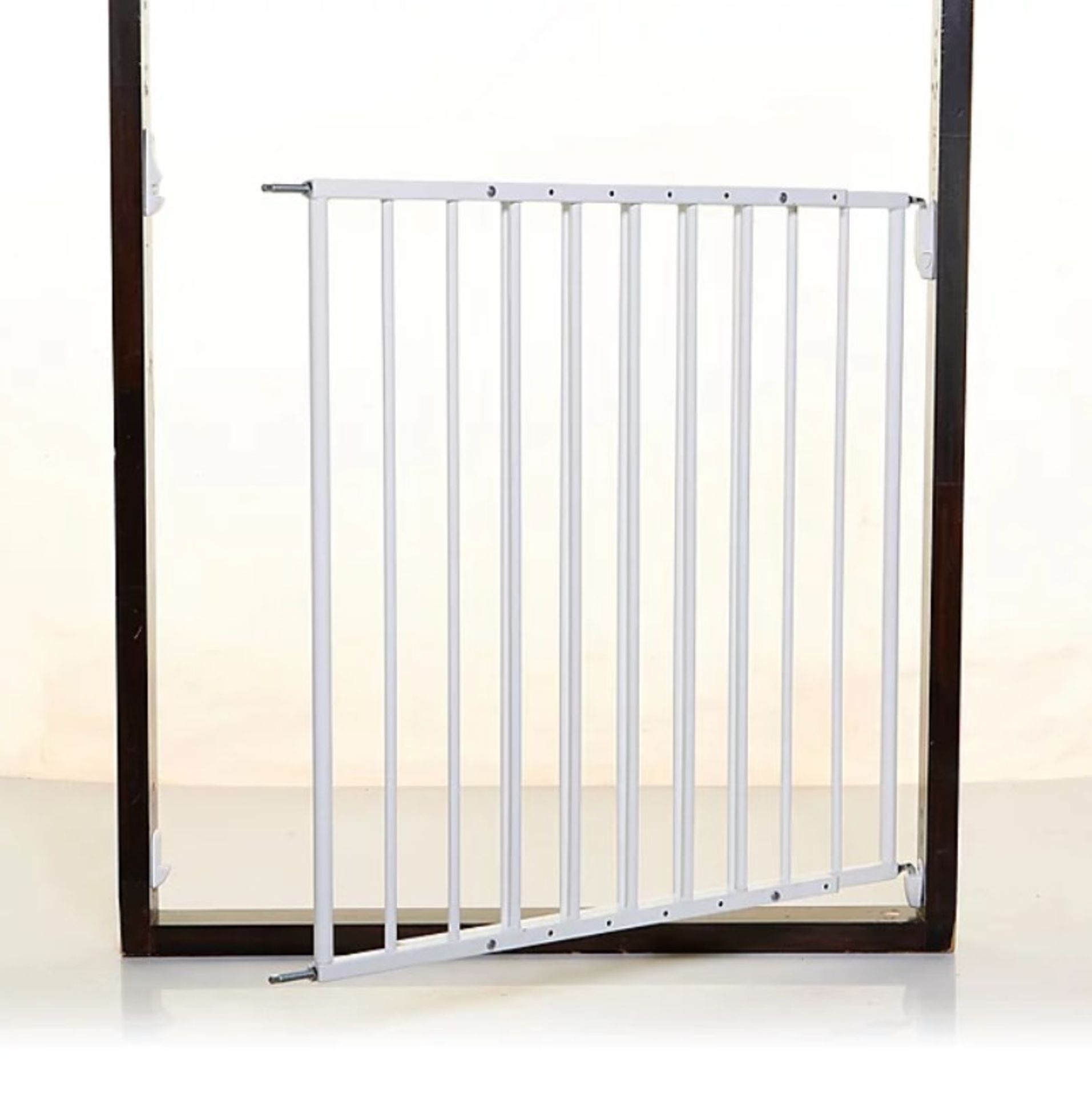 (11/6K) Lot RRP £113. 3x Dreambaby Items. 2x Arizona Extenda-Gate Baby Gate RRP £35 Each. 1x Libe... - Image 10 of 16