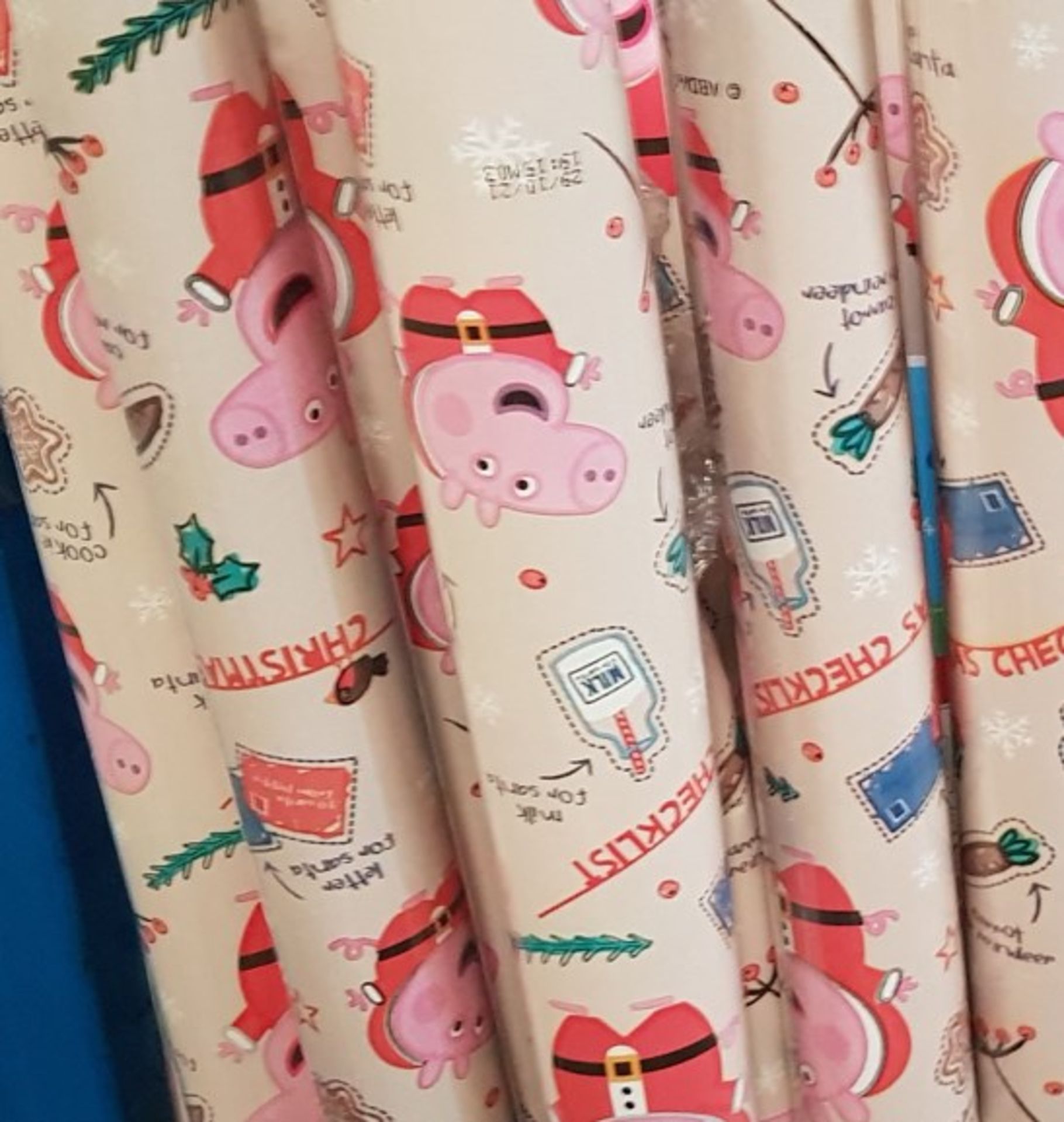 (46/1A) Lot RRP £120. Approx 80x Peppa Pig Christmas Gift Wrapping Paper RRP £1.50 Each. (Majorit...