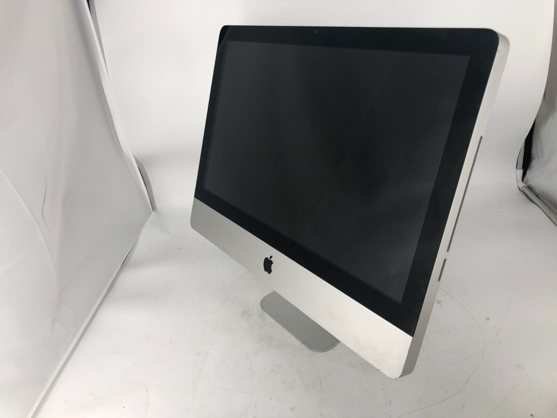 Apple Imac 21.5” Os x High Sierra 10.13.6 & Microsoft Office Intel Core I3 4GB Ddr3 Memory 500GB - Image 2 of 3