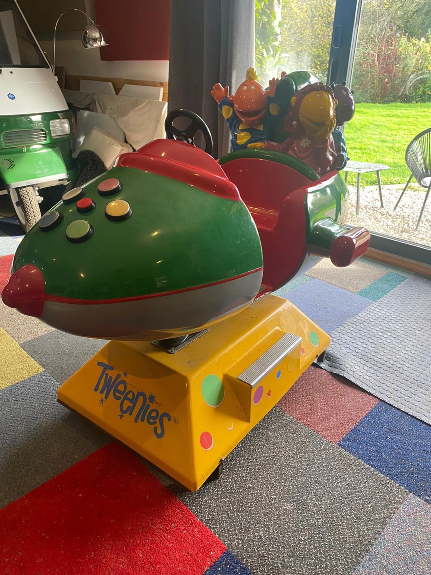 Tweenies Rocket Ship Coin Operated Ride On Toy Vending Machine