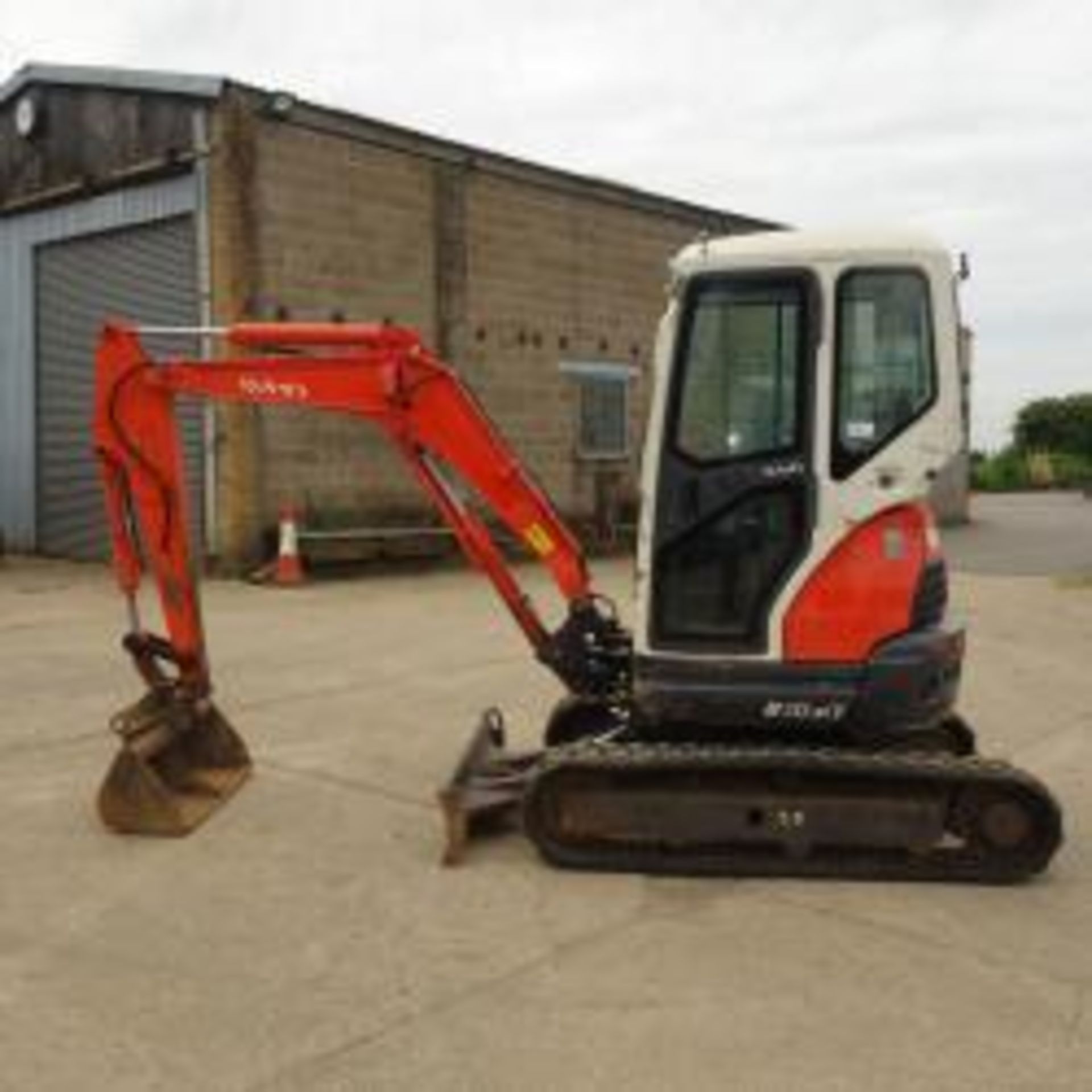 Kubota U25-3EU Mini Digger - Image 2 of 8