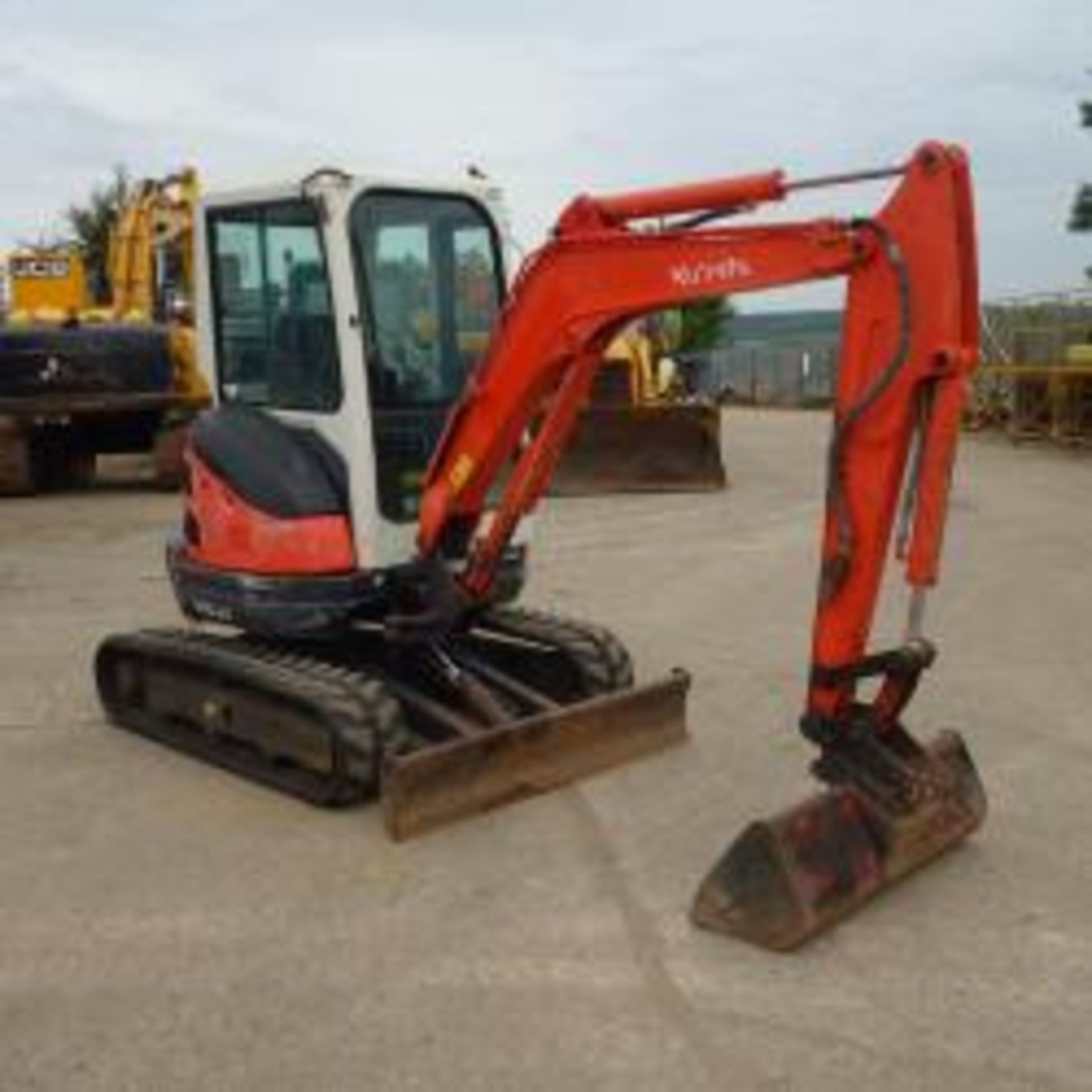 Kubota U25-3EU Mini Digger - Image 4 of 8