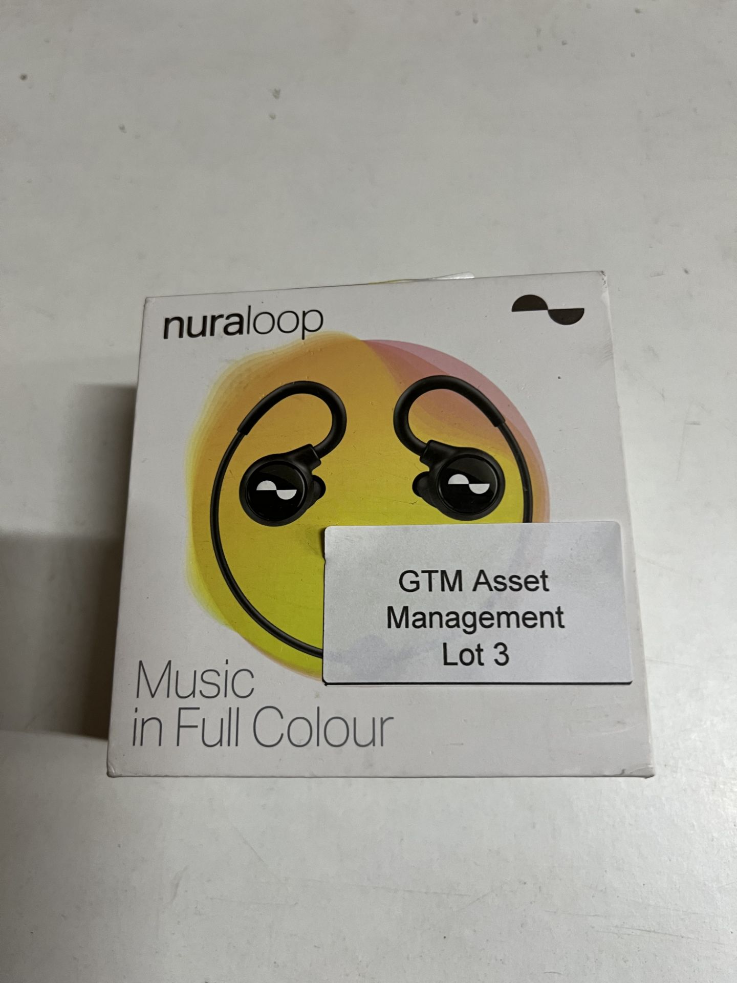 Nuraloop Music in full colour sports earphones. RRP £100 - GRADE U