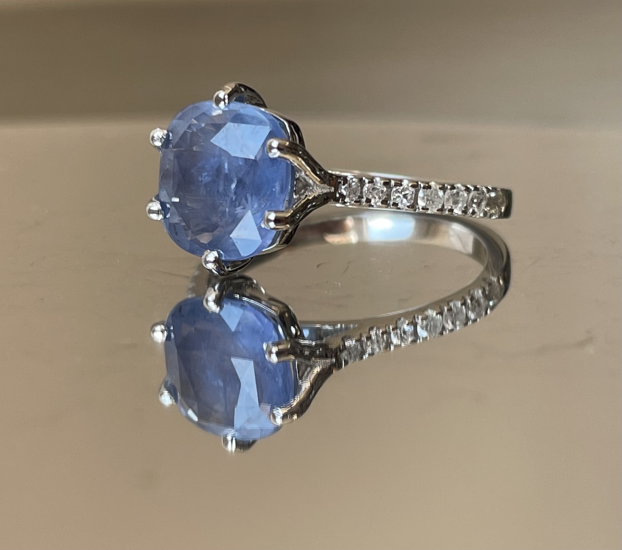 Beautiful Natural 3.36 CT Ceylon Blue Sapphire W Natural Diamonds & 18kGold - Image 7 of 9